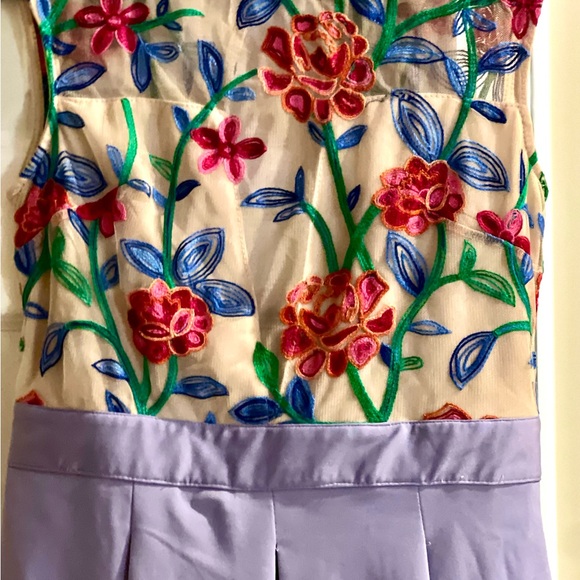 Embroidered dress open back small - Picture 3 of 12